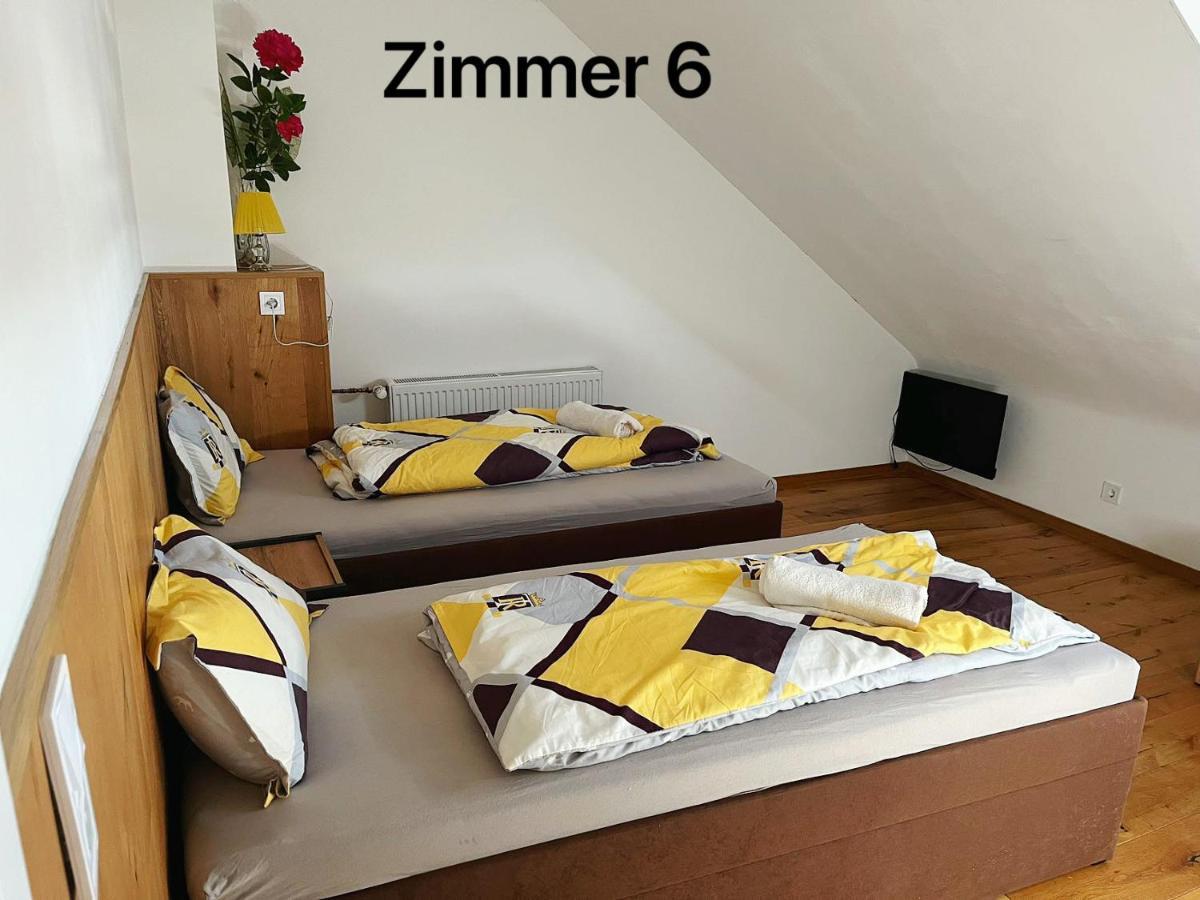 Zimmer In Ein Haus Mit Waschmaschine Hotel Monchengladbach Exterior photo