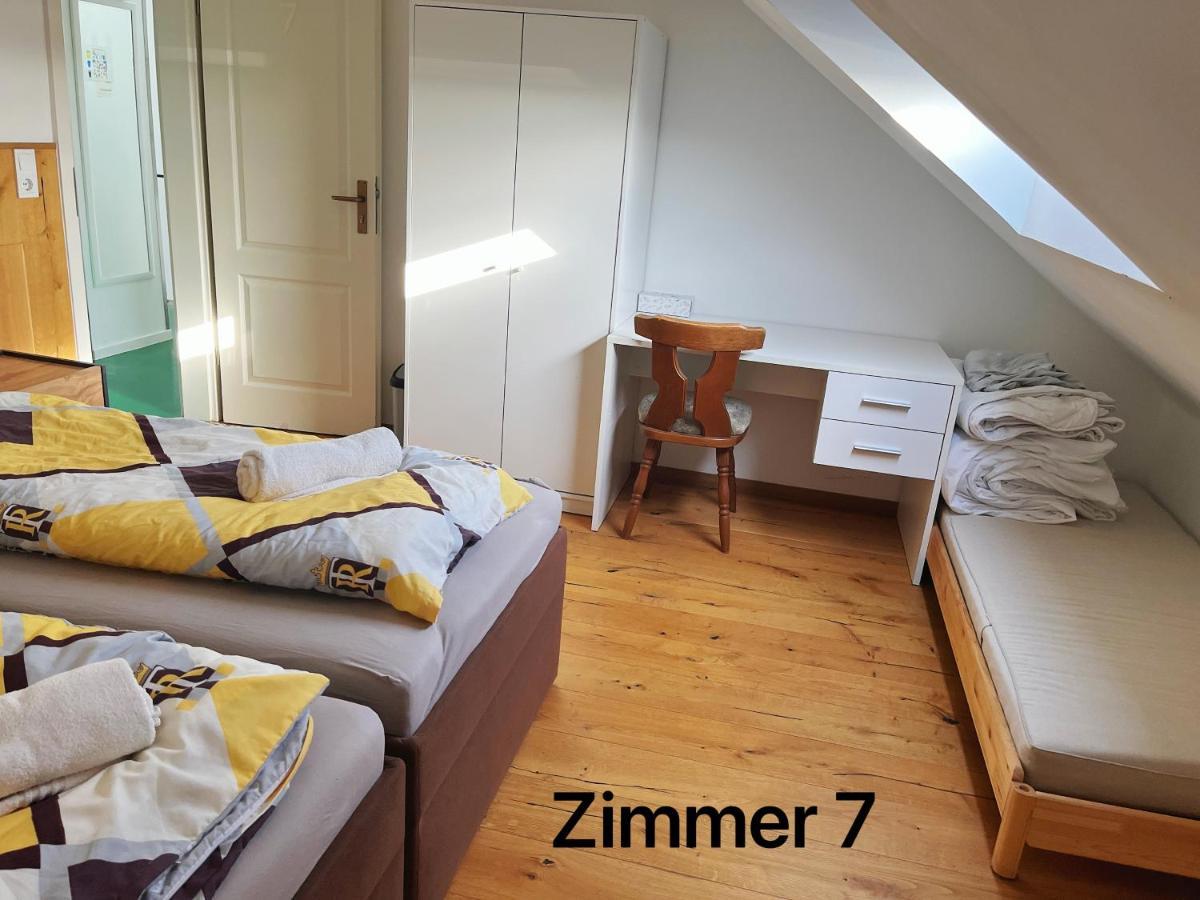 Zimmer In Ein Haus Mit Waschmaschine Hotel Monchengladbach Exterior photo